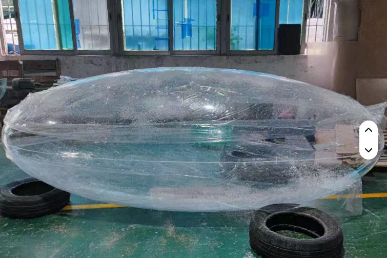 高端展示道具产品，金属材质框架，黑色表面处理，现代工业设计风格，白色背景，专业拍摄